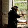 CFC du Var - ACI (Atelier chantier d'insertion) Maçonnerie-Bâti ancien à La Verdière. Killian travaille sur la création d'une fenêtre